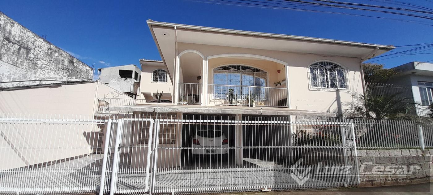 Casa, 6 quartos, 368 m² - Foto 2
