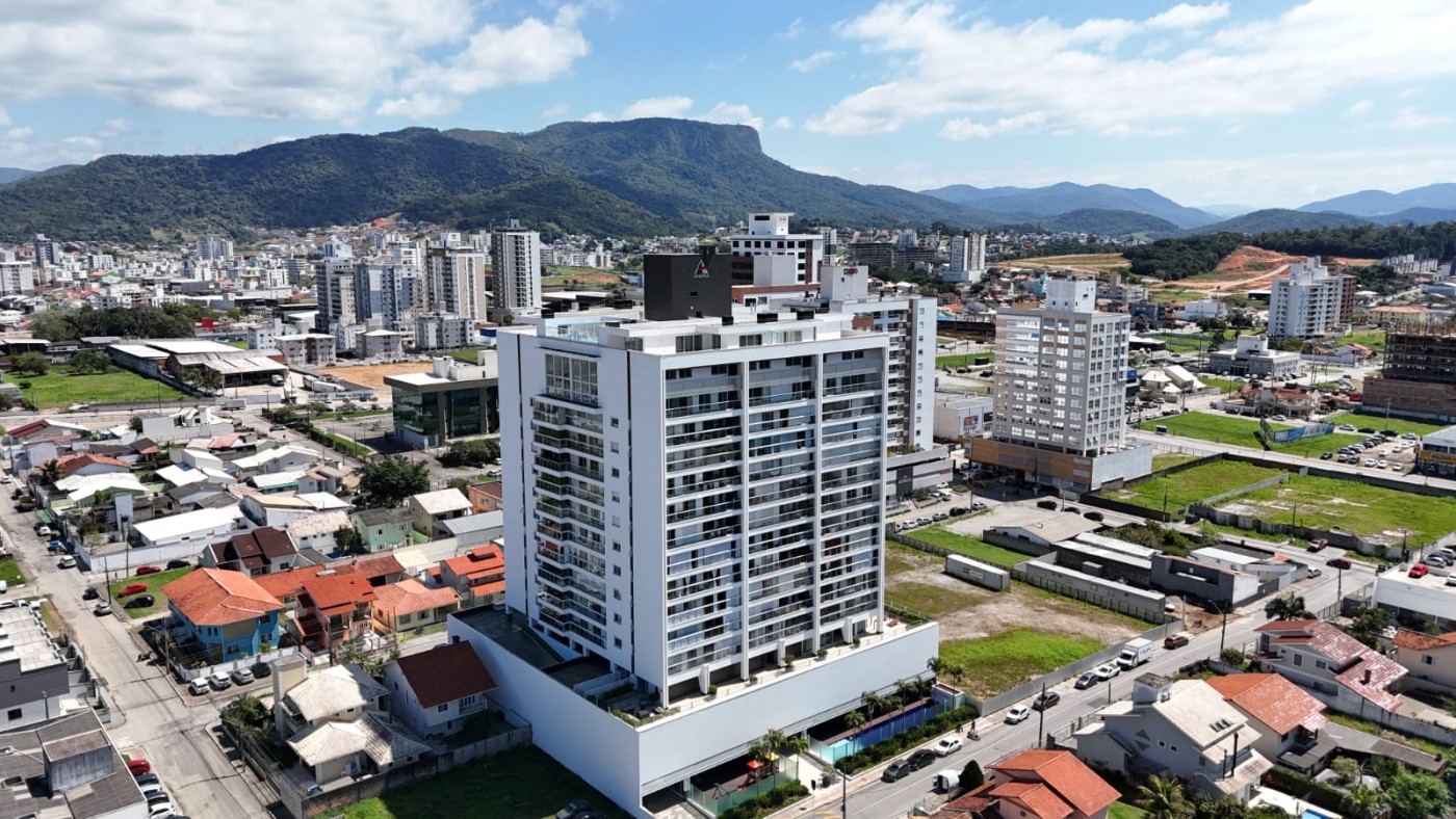 Apartamento, 3 quartos, 144 m² - Foto 2