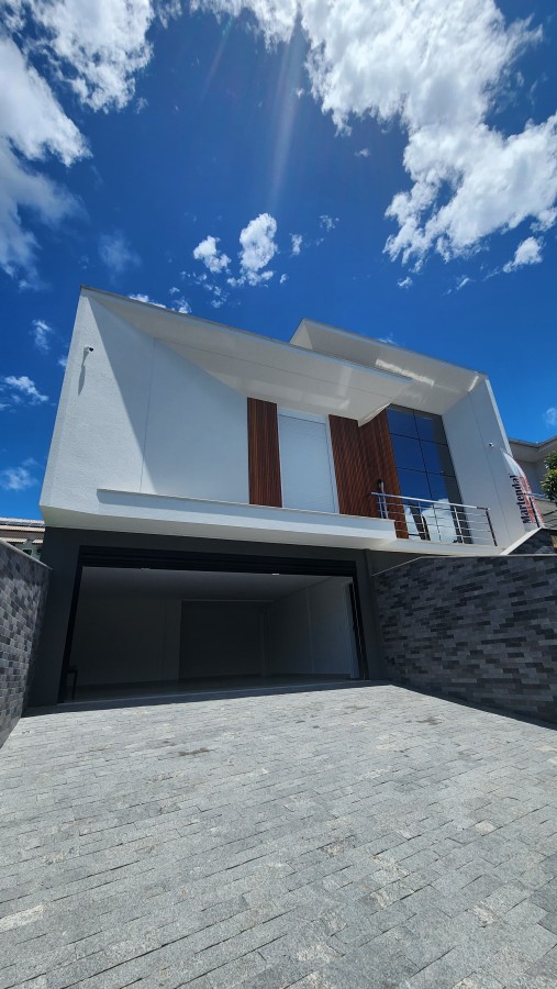 Casa, 3 quartos, 240 m² - Foto 2