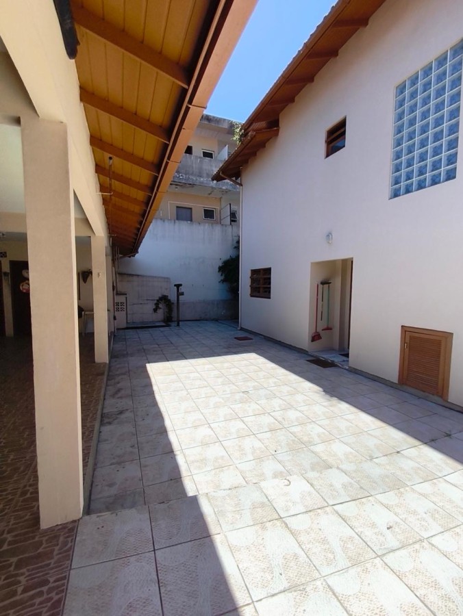 Casa, 5 quartos, 205 m² - Foto 8