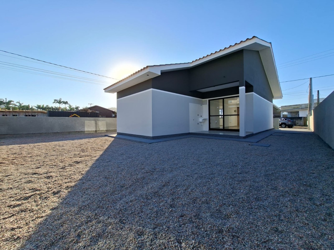 Casa à venda com 3 quartos, 1 suíte, 3 vagas e 73m² no Guarda do Cubatão, Palhoça (SC) — foto 2 de 10